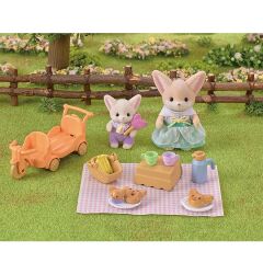 Sylvanian Families Tilki Kız ve Bebekli Piknik