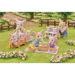Sylvanian Families Tilki Kız ve Bebekli Piknik